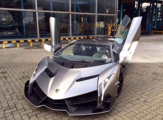 5500万的车真好看  全球仅3台的兰博基尼