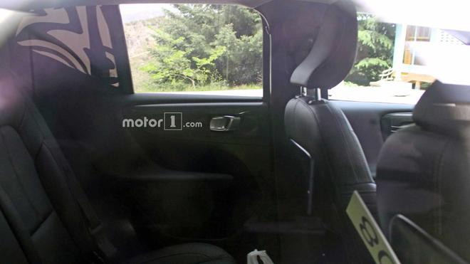 沃尔沃XC40内饰谍照首次曝光 将2018年投产