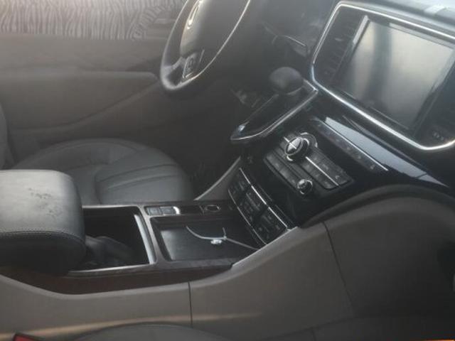  贯穿式尾灯/18寸轮圈 广汽传祺GM8谍照