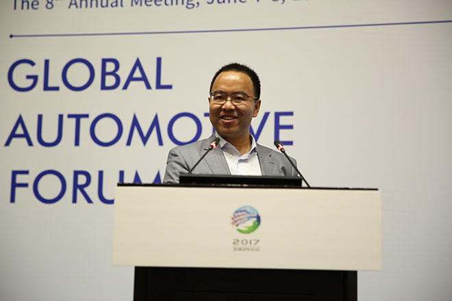 浙江吉利控股集团有限公司高级公关总监兼销售公司副总经理 杨学良