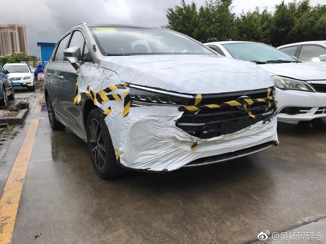 比亚迪宋七座运动版谍照首次曝光