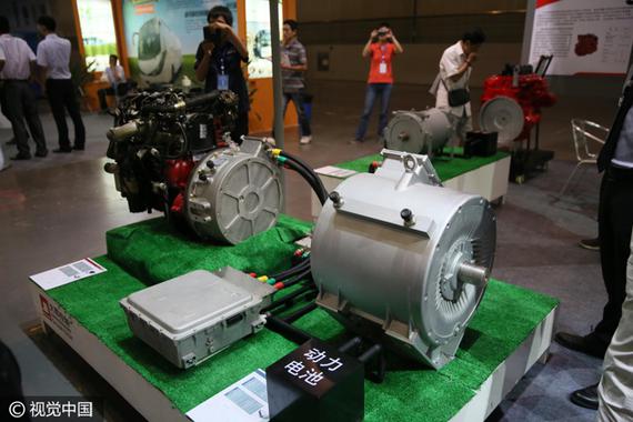 巨头车企的焦虑：博弈新能源积分制