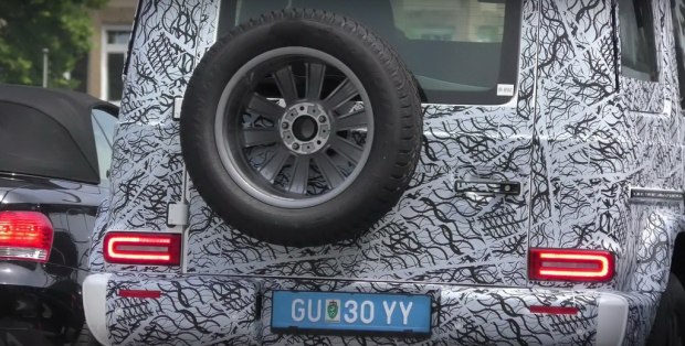 采用LED灯组设计 全新奔驰G级最新谍照