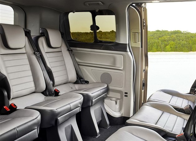 福特新途睿欧官图发布 外观小改/配置升级