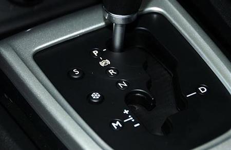 自动挡车有顿挫感是怎么回事？