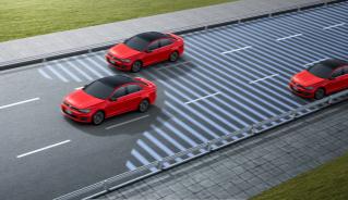 在38℃的上海征服赛道  看凌渡魅力型动