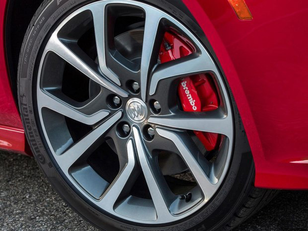 V6自吸+四驱系统 美版全新君威GS发布