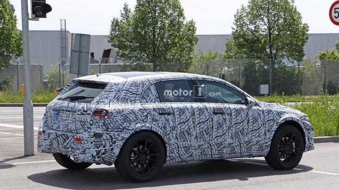 疑似新一代奔驰GLA谍照 预计2019年发布