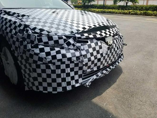 国产新一代丰田凯美瑞谍照 引入两种外观