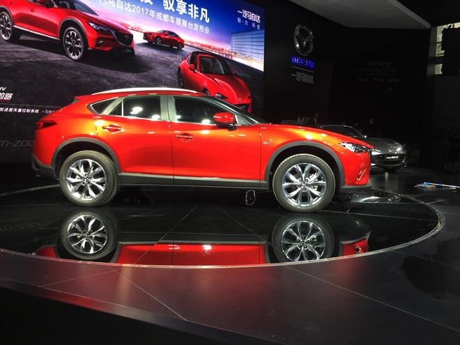 2017成都车展 一汽马自达CX-4、RX-5 RF亮相