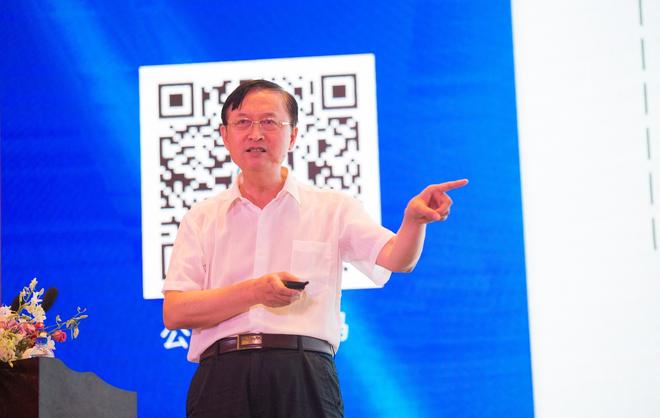 中国汽车人才研究会执行副理事长兼秘书长朱明荣