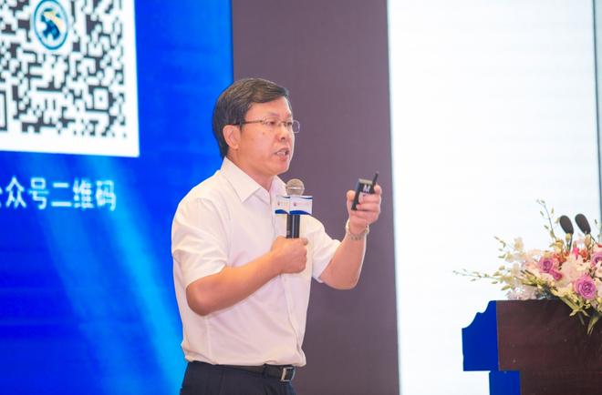 清华大学汽车产业与技术战略研究院院长赵福全