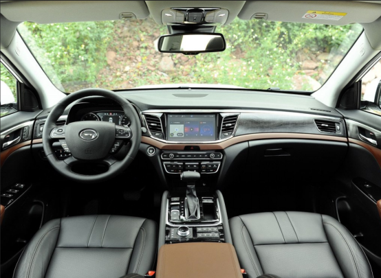 传祺GS8：安全配置领跑同级竞品