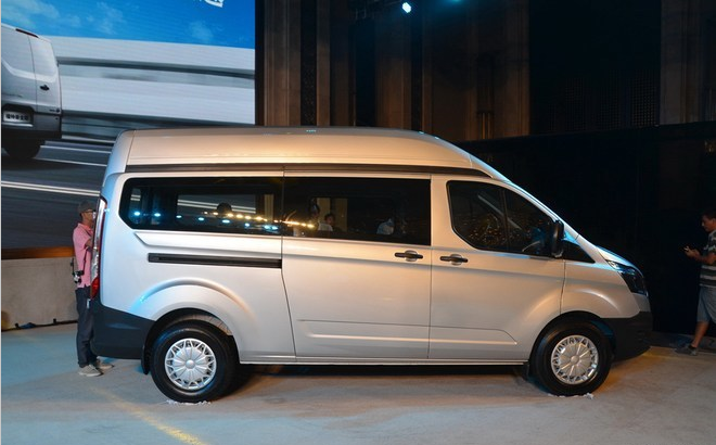 2017广州车展：新款全顺自动挡15.49万起