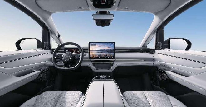 试驾吉利银河翼真L380陆地空客系列 重新定义MPV标杆