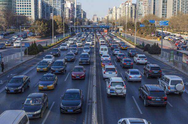 北京今年最后一期小客车指标摇号 家庭超40分明年有望中签新能源