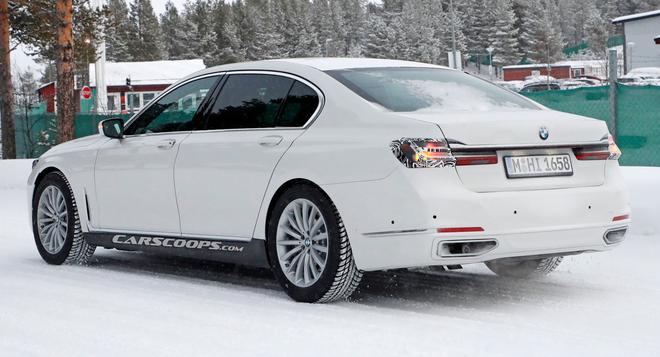 新一代宝马7系谍照首曝 或采用大尺寸前格栅