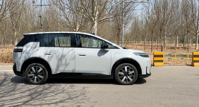 松弛出行 智驾越级 广汽埃安N60试驾