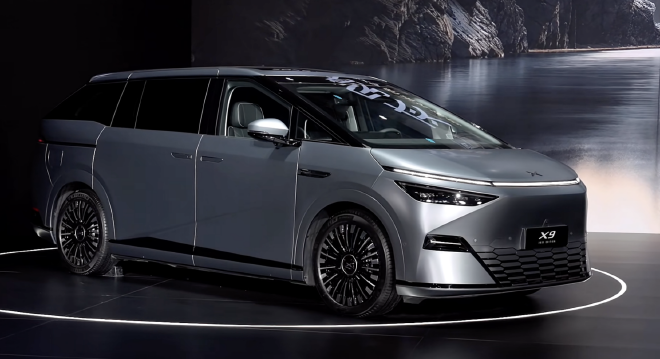 预售价39.98万元起 2025款小鹏X9看似小改款实则大焕新？