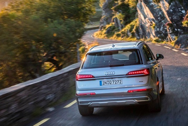 奥迪新款Q7即将上市 搭新3.0T引擎/动力提升