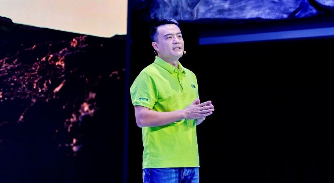 212越野车副总经理兼营销公司总经理何兆鹏动情演讲