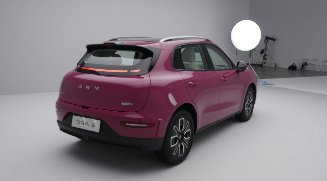 经典复古外观+智舱智驾 欧拉5正式亮相