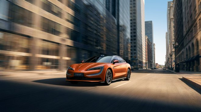 仰望2026款旗舰车型上市 配闪充技术 售价65.8万起