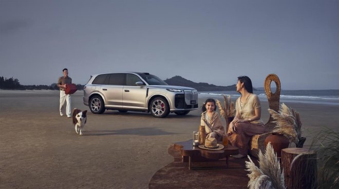 以用户体验为核心：岚图泰山X8预售发布会专访