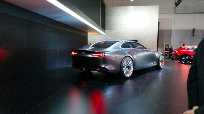 2019上海车展：马自达VISION COUPE概念车亮相