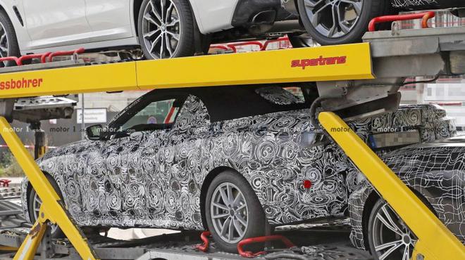 全新宝马4系敞篷版谍照(图片来源网络)