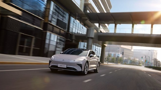 飞凡首发三电技术体系 北京首座换电站投入运营