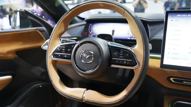 2024成都车展：MAZDA EZ-6亮相