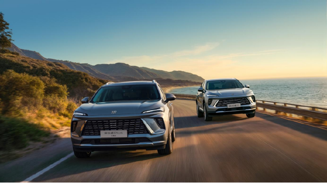 别克昂科威家族第180万台/别克君越第130万台整车下线