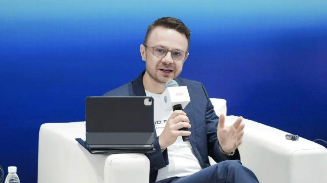 上海上汽大众汽车销售有限公司副总经理Fabio Stoelzel范必欧