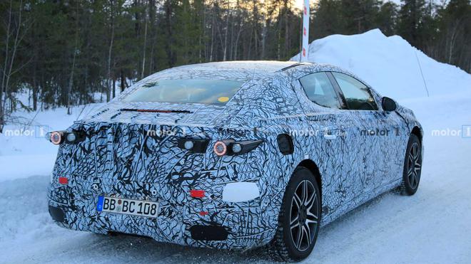 2023款奔驰EQE谍照曝光 2022年正式发布