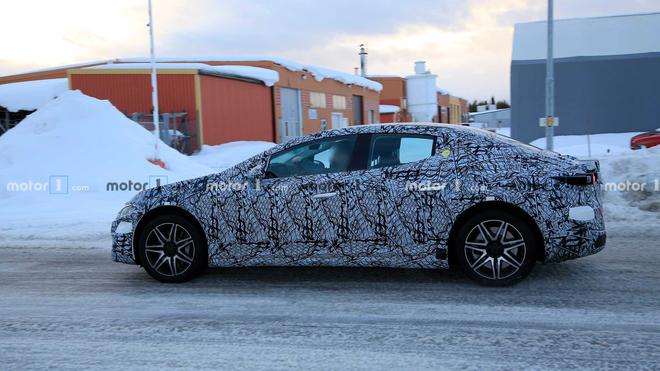 2023款奔驰EQE谍照曝光 2022年正式发布