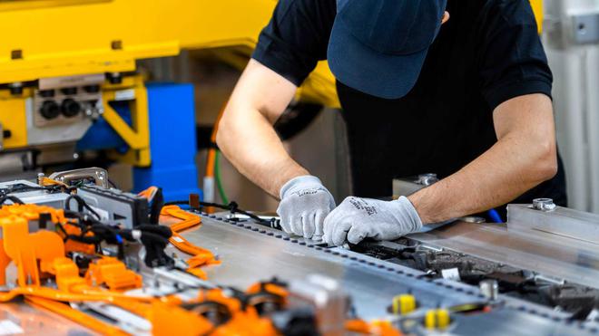 奔驰3大洲7个城市全球布局9家电池工厂 欲年产50万台