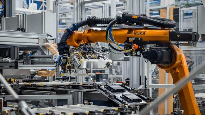 奔驰3大洲7个城市全球布局9家电池工厂 欲年产50万台