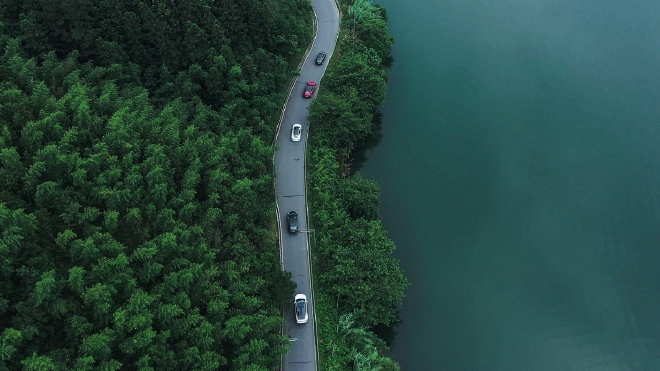 油价贵/不环保？特斯拉T-talk详解电动汽车绿色出行优势
