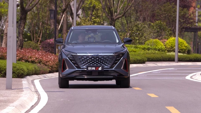 我的汽车机器人欧尚Z6有何特别？超级测试员现场为你揭秘