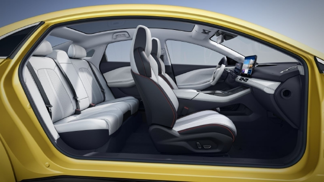 2022成都车展：合创A06亮相并公布预售价18万元