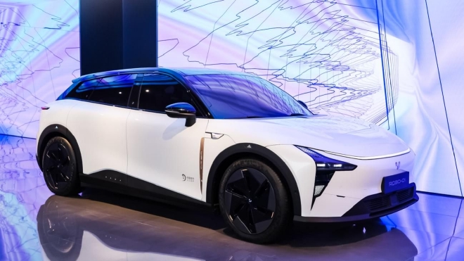 集度CEO夏一平：汽车机器人将融合百度文心一言的全面能力