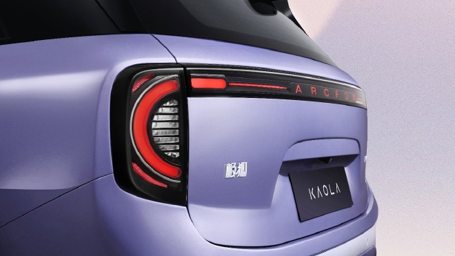 响应《母婴友好型汽车》团体标准 极狐考拉成母婴出行的“移动堡垒”