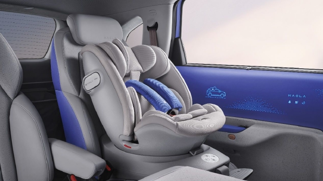 响应《母婴友好型汽车》团体标准 极狐考拉成母婴出行的“移动堡垒”