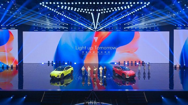 深蓝汽车力推电动平权、智能平权 全面普及全场景智慧出行