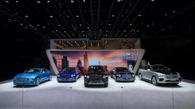2023成都车展：宾利最新产品阵容亮相