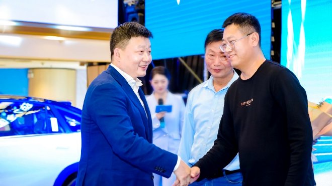 600公里15万级智能后驱轿跑SUV-睿蓝7北京上市