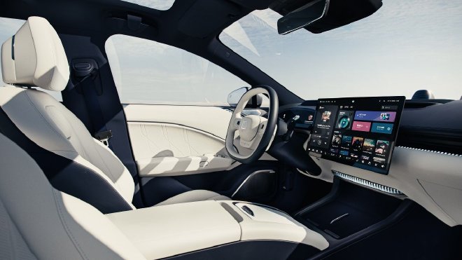 极氪007内饰首次亮相 新车将于11月17日预售发布