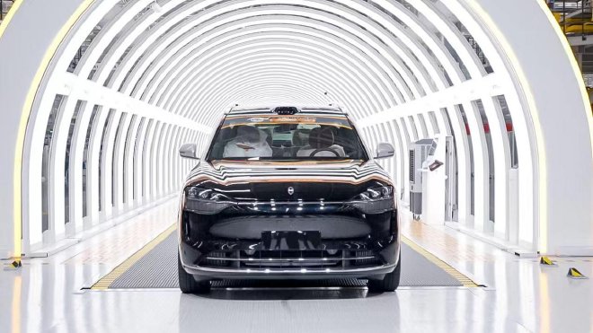 赛力斯汽车超级工厂：以新质生产力赋能高质量发展