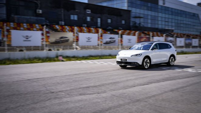 扬帆2024 远航汽车赛道体验日在京举办